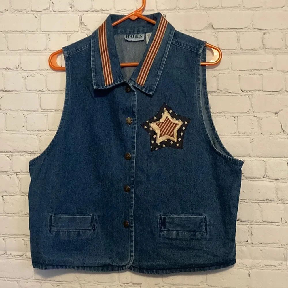Women’s large patriotic vest 